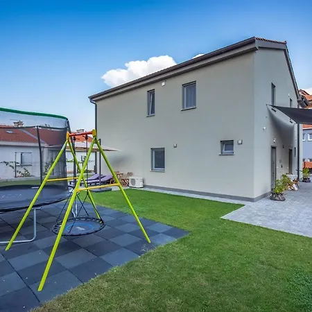 Tarari Luxury Apartment Baska  Exterior photo