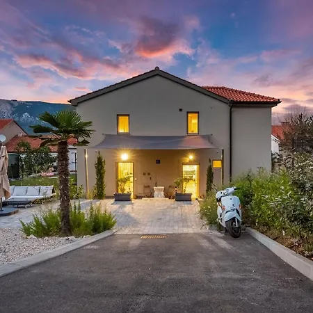 Tarari Luxury Apartment Baska  Exterior photo