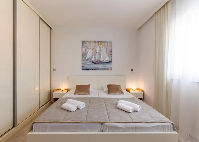 Tarari Luxury Apartment