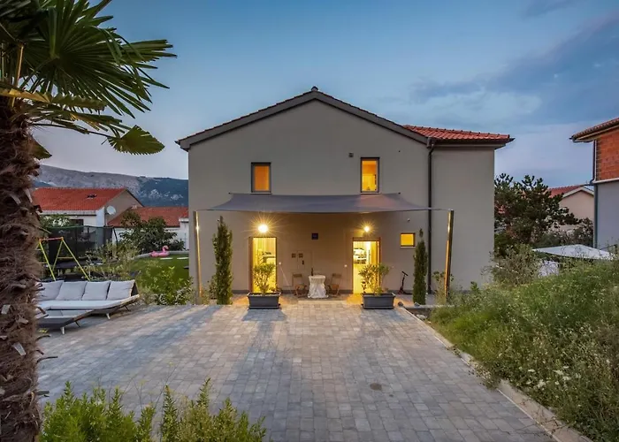 Tarari Luxury Apartment