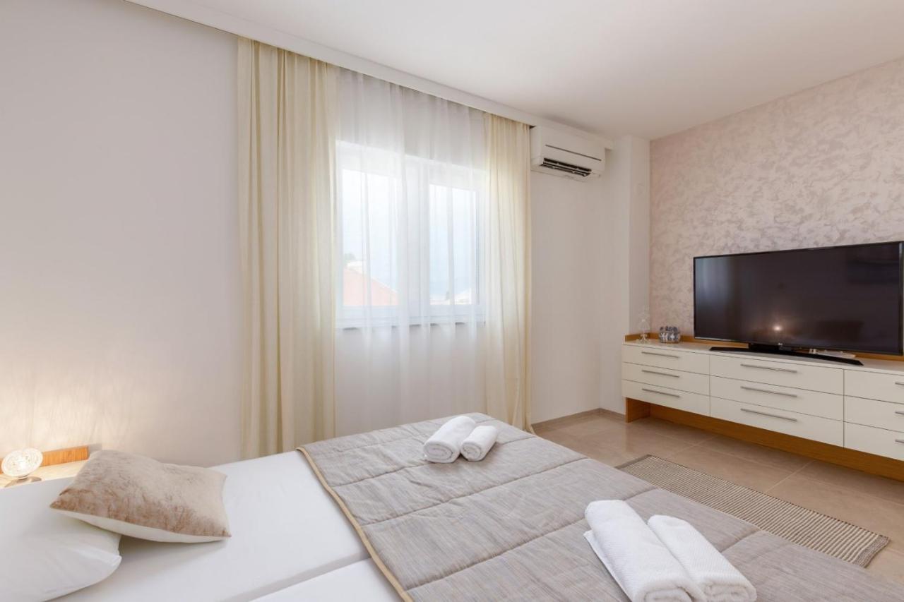 Tarari Luxury