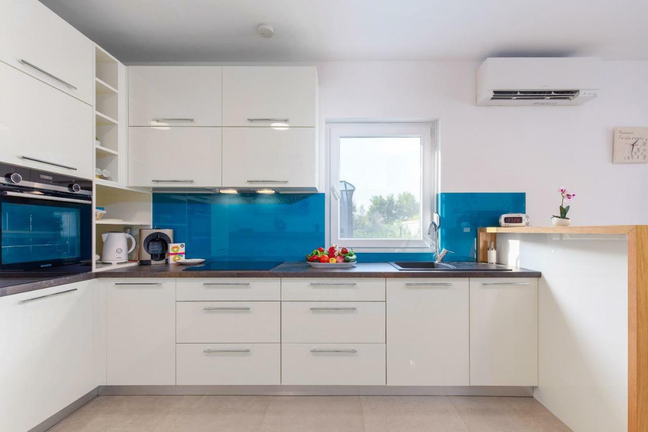Tarari Luxury Apartment
